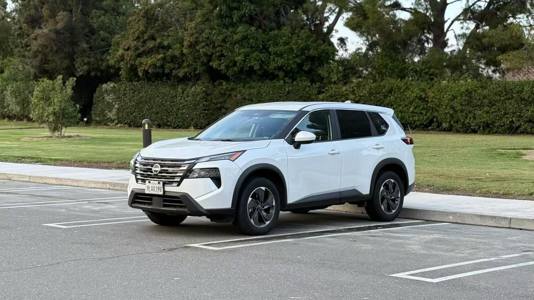 Nissan Rogue 2024 in Costa Mesa, CA