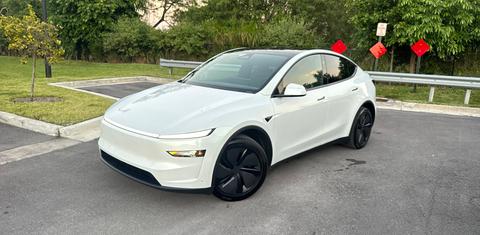 Tesla Model Y 2026