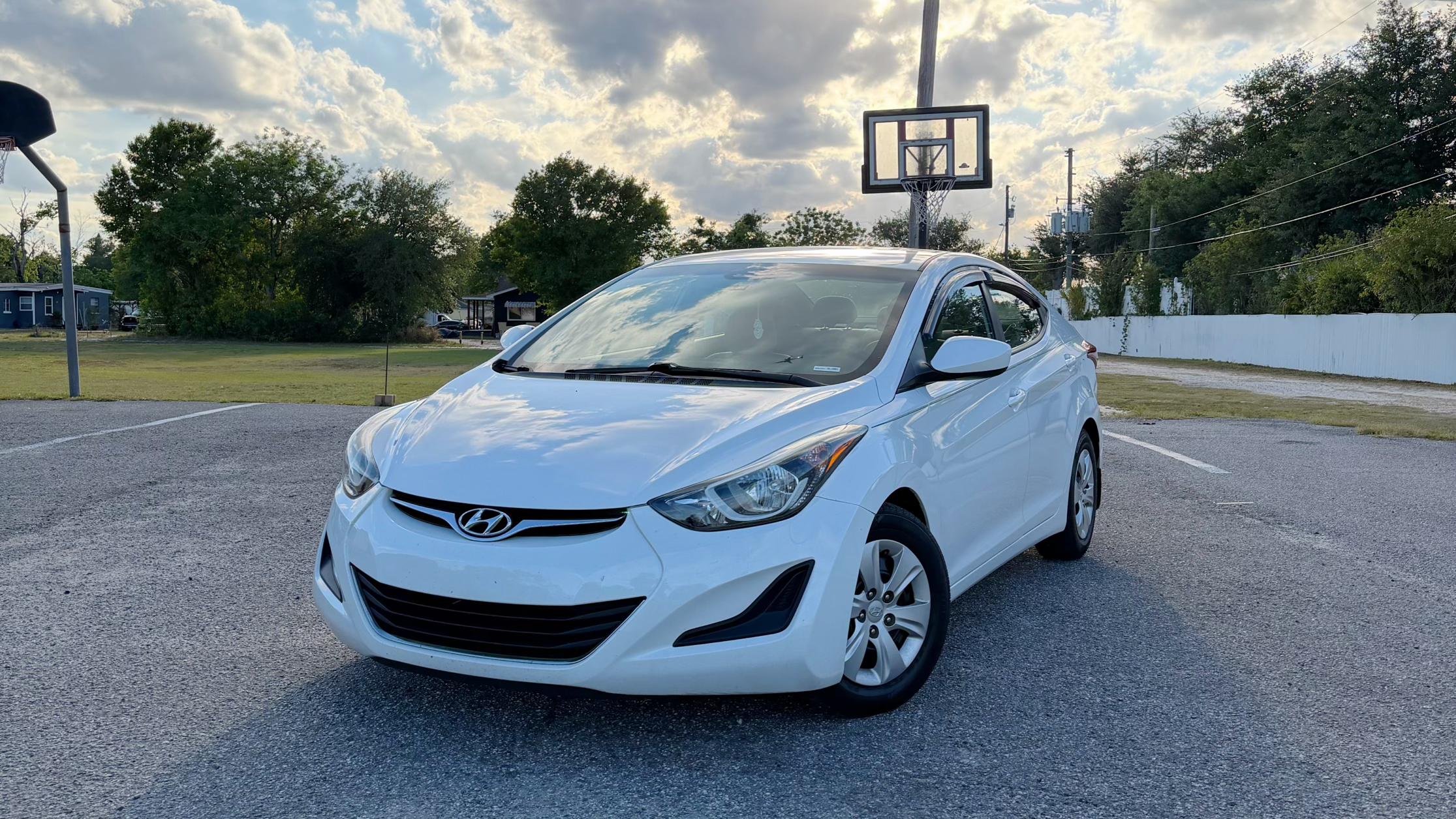 Hyundai Elantra 2016 in 