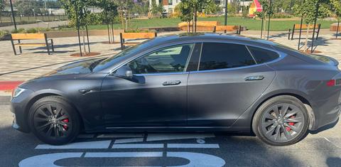 Tesla Model S 2019