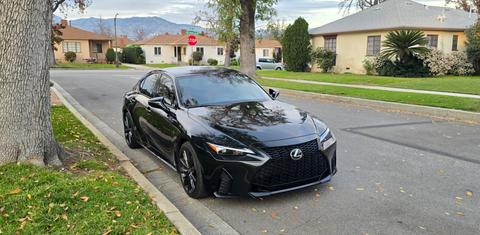 Lexus IS 2025