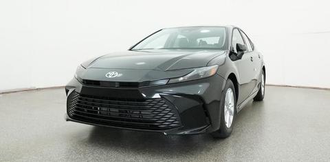 Toyota Camry Hybrid 2026