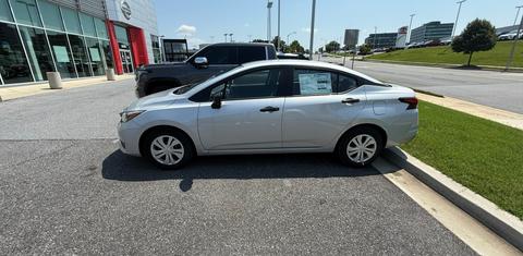 Nissan Versa 2025