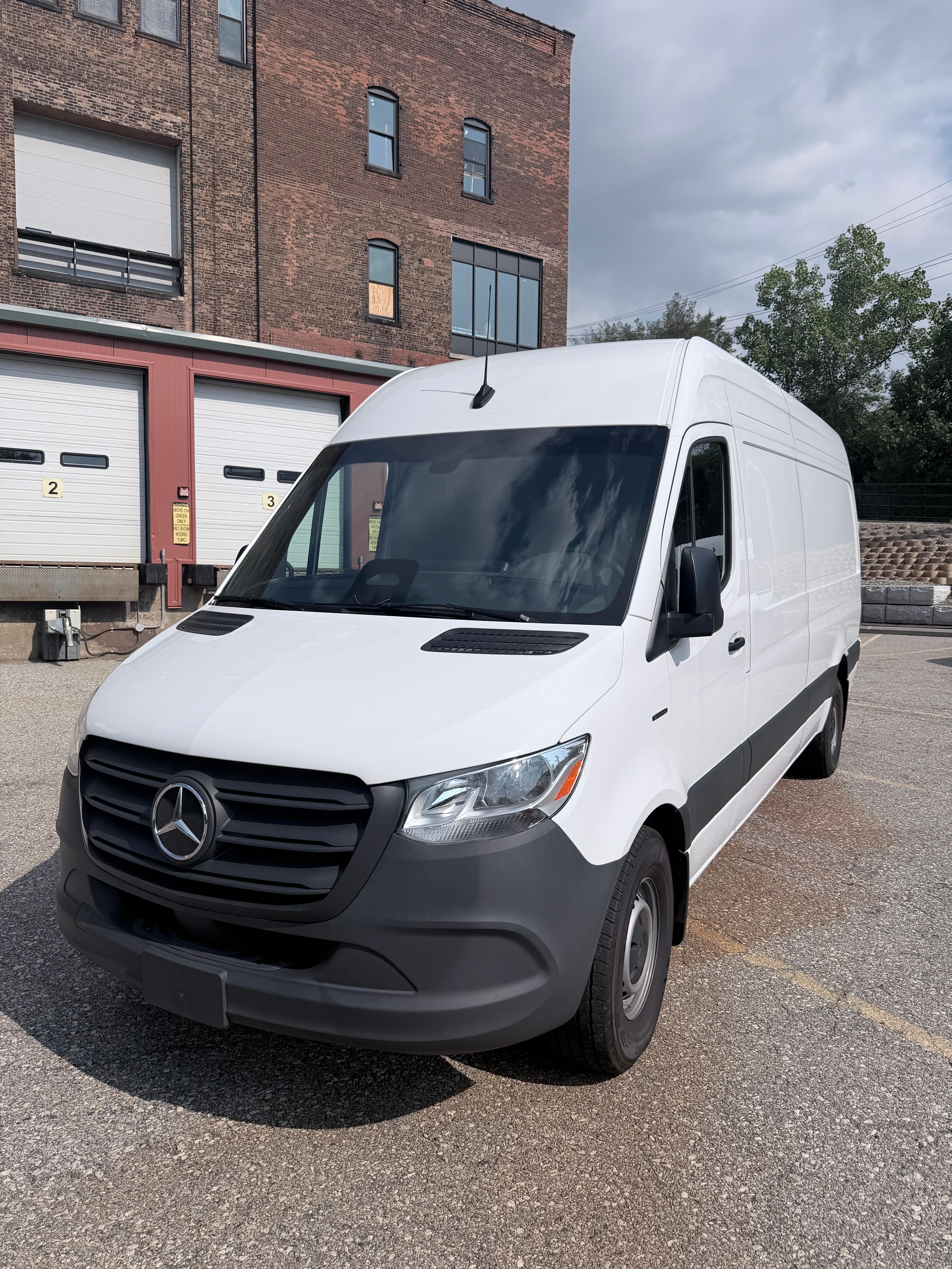 Mercedes-Benz eSprinter Cargo 2025 in Cleveland, OH