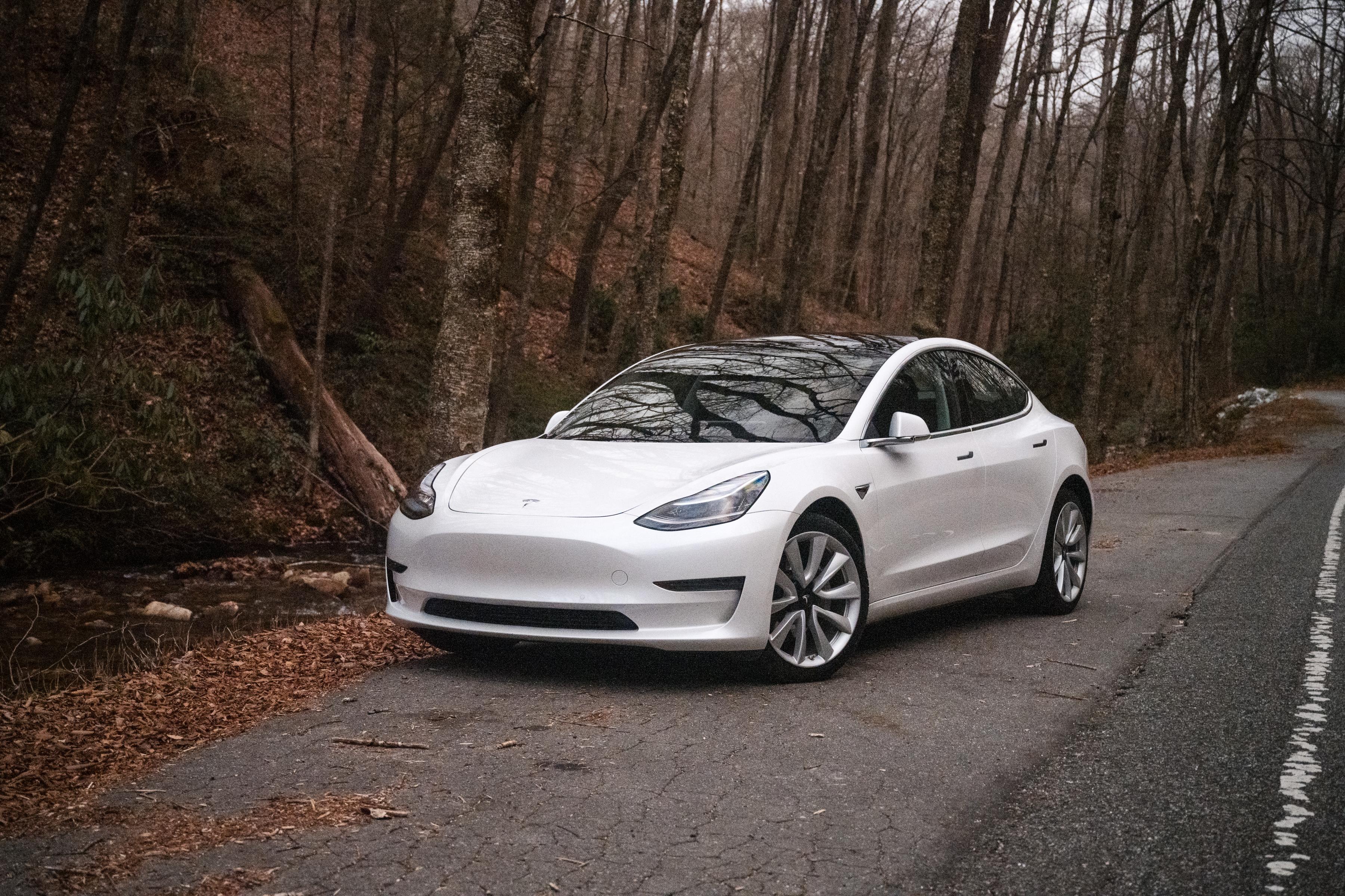 Tesla Model 3 2020 in Hendersonville, NC