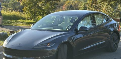 Tesla Model 3 2025