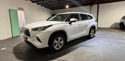 Toyota KLUGER 2024
