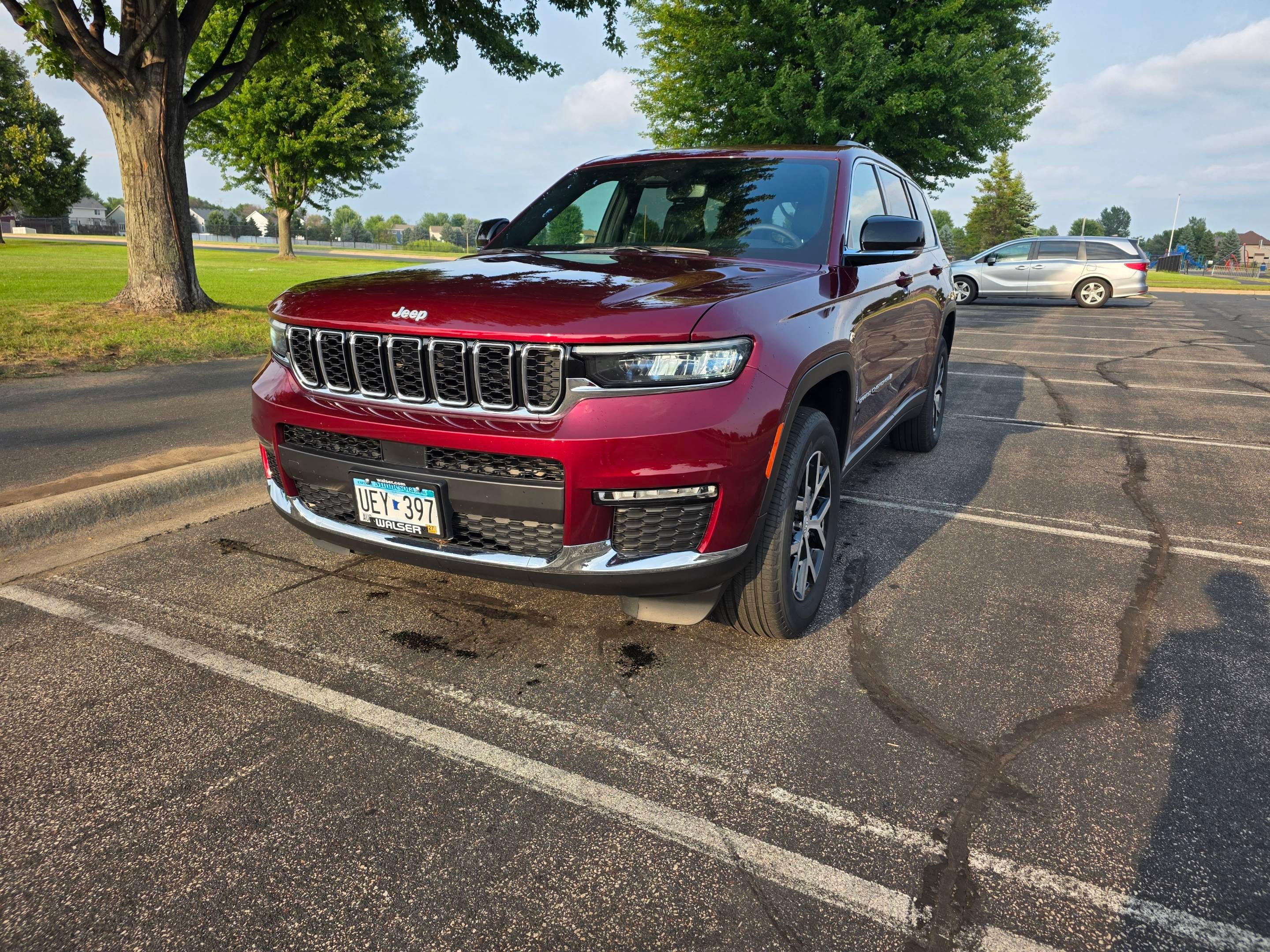 Jeep Grand Cherokee L 2024 in Shakopee, MN