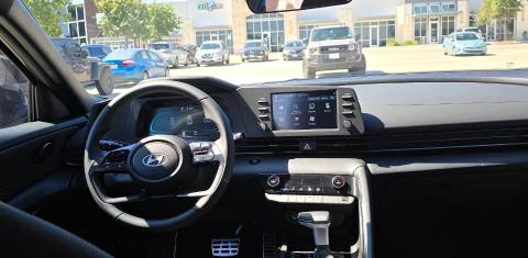 Hyundai Elantra 2025