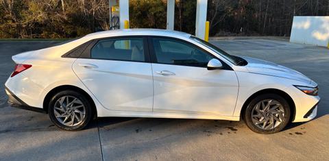 Hyundai Elantra 2024