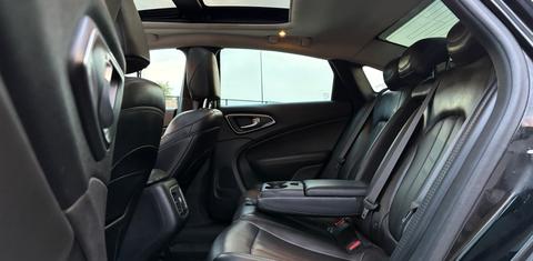 Chrysler 200 2016