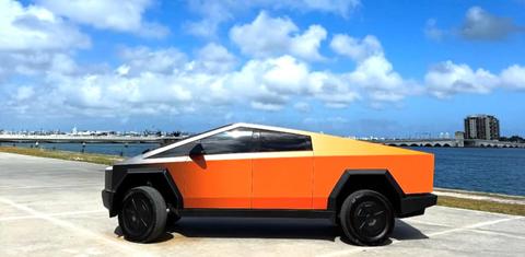 Tesla Cybertruck 2025