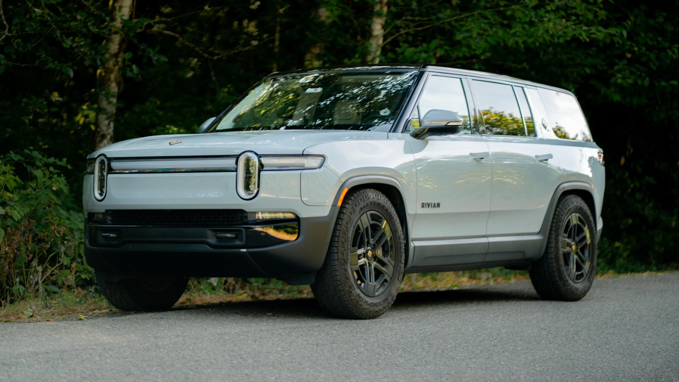 Rivian R1S 2025 in Seattle, WA