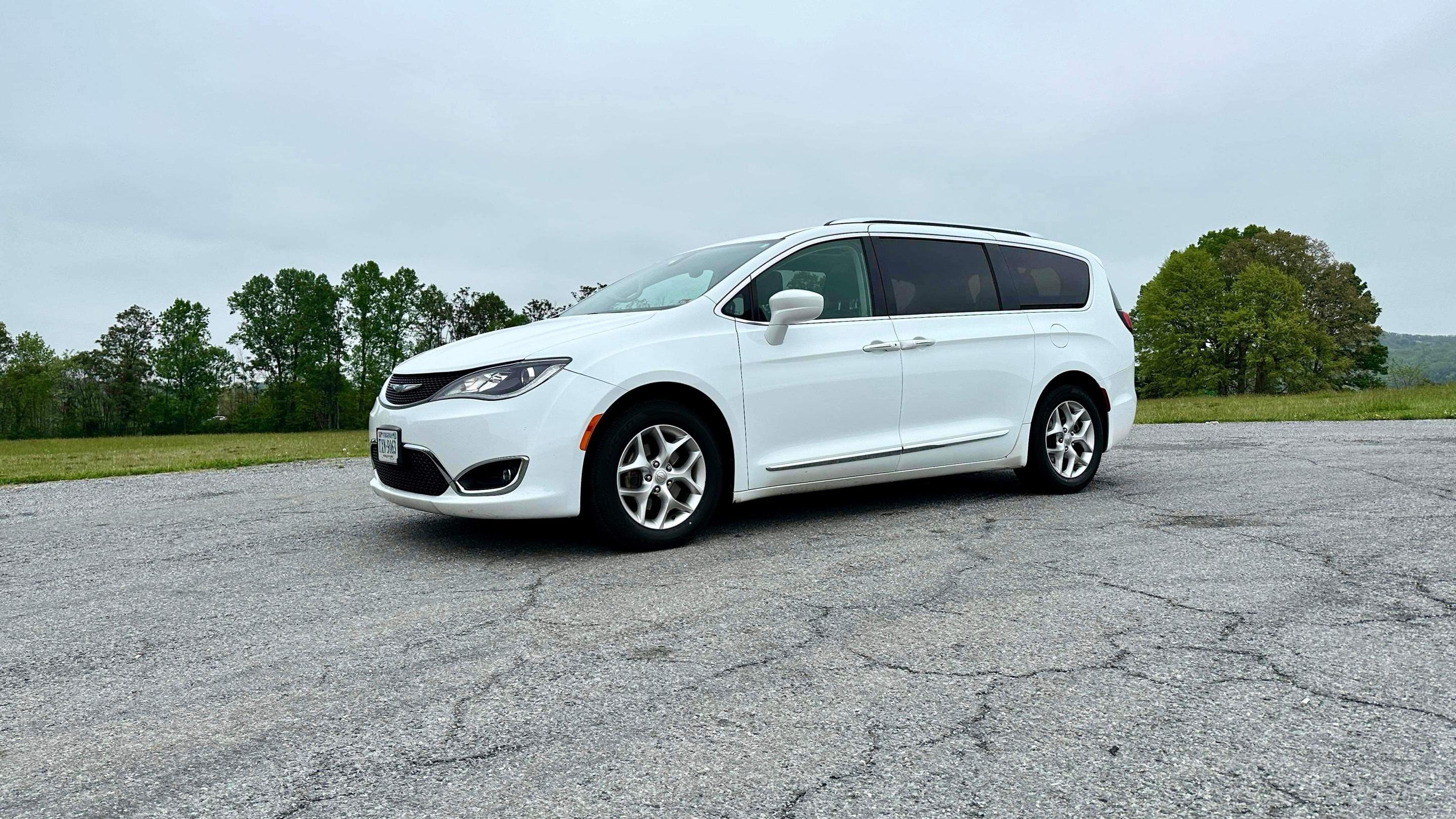 Chrysler Pacifica 2018 in Pensacola, FL
