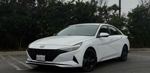 Hyundai Elantra Hybrid 2023