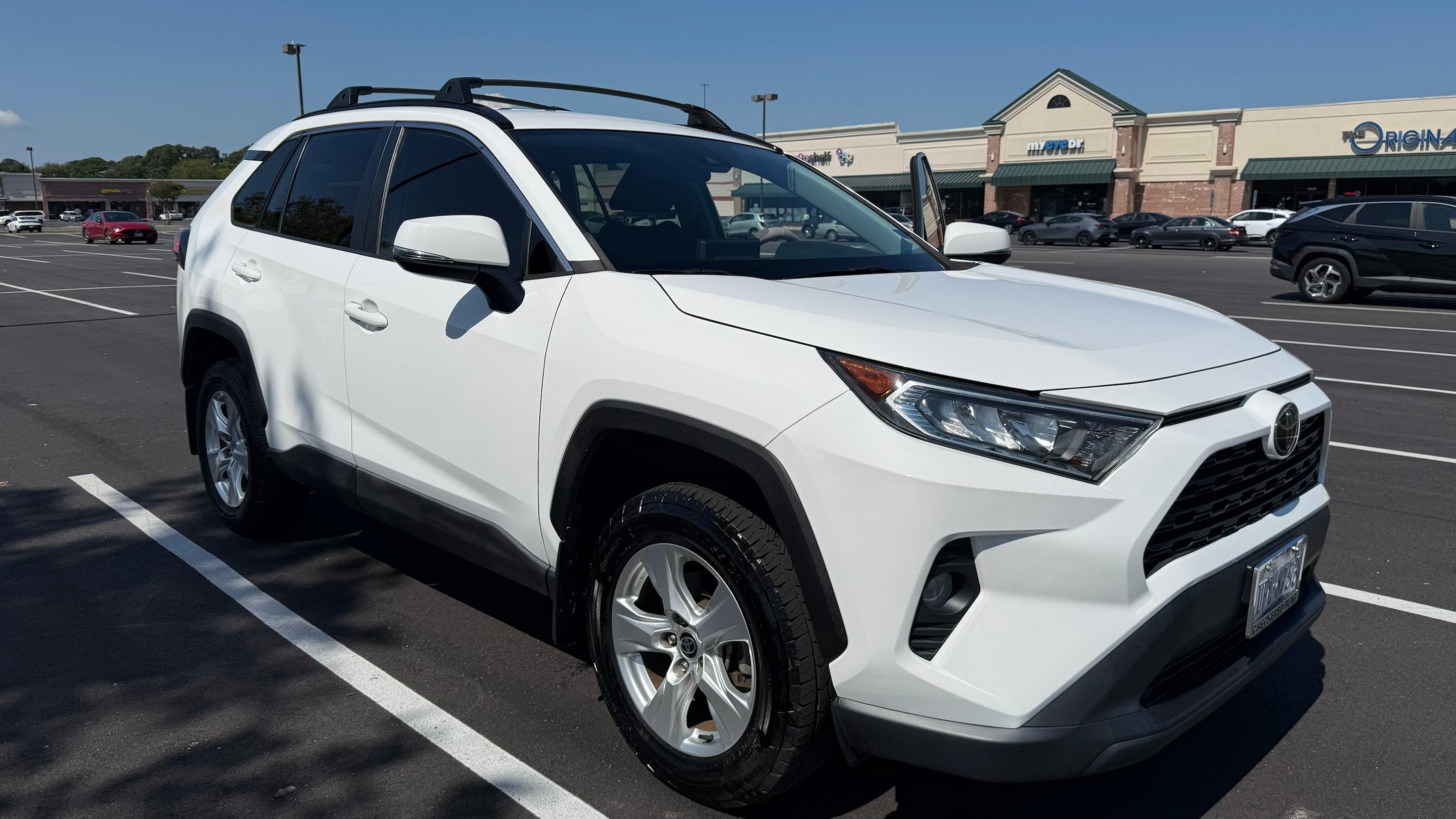 Toyota RAV4 2021 in Virginia Beach, VA