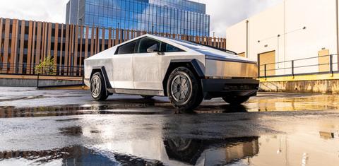 Tesla Cybertruck 2025