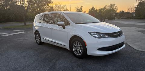 Chrysler Voyager 2023
