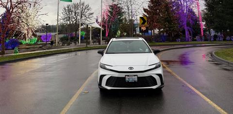 Toyota Camry Hybrid 2025