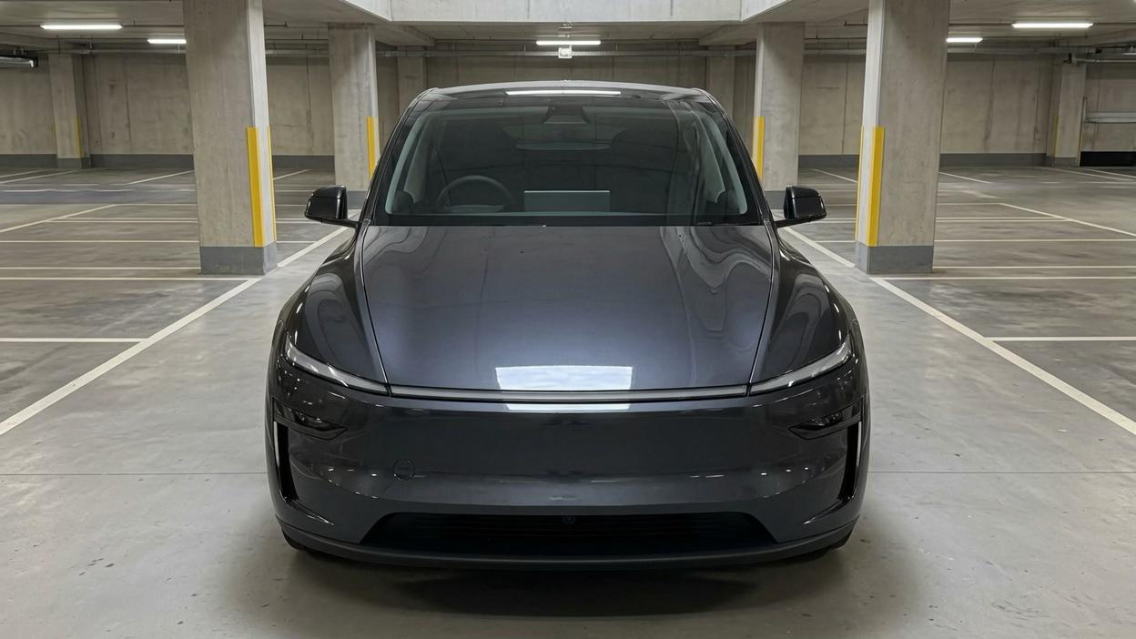 Tesla Model Y 2025 in Port Talbot