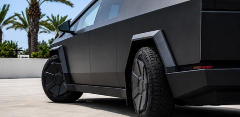 Tesla Cybertruck 2025