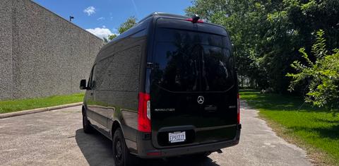 Mercedes-Benz Sprinter 2024