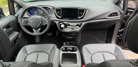 Chrysler Pacifica 2026