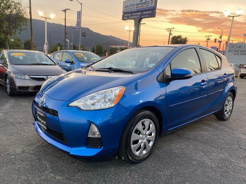 Toyota Prius c 2014 in 