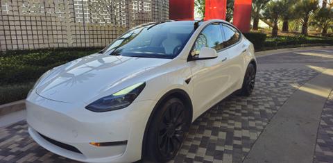 Tesla Model Y 2023