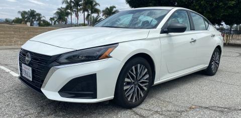 Nissan Altima 2025