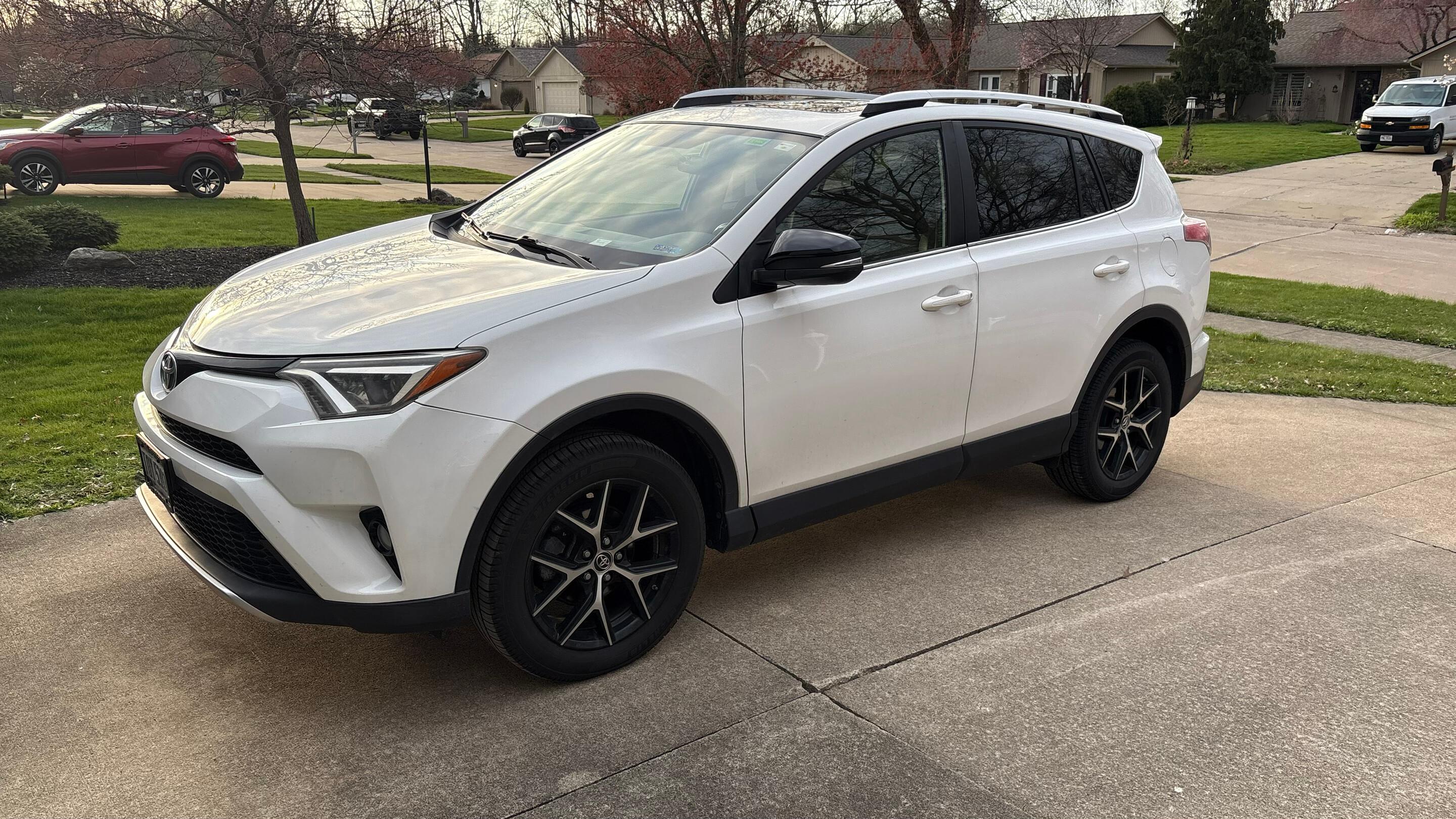 Toyota RAV4 2016 in Middleburg Heights, OH