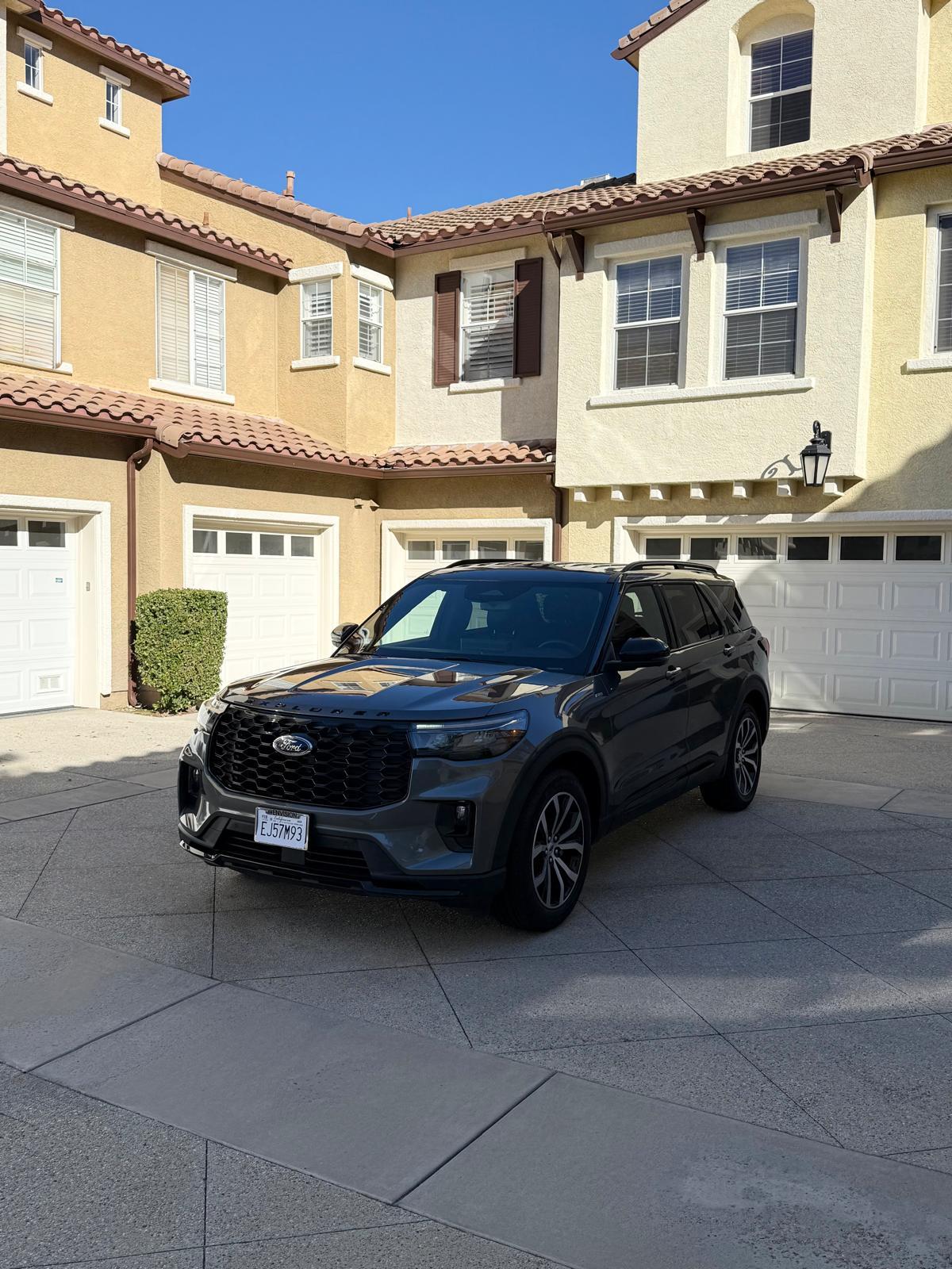 Ford Explorer 2025 in Santa Clarita, CA