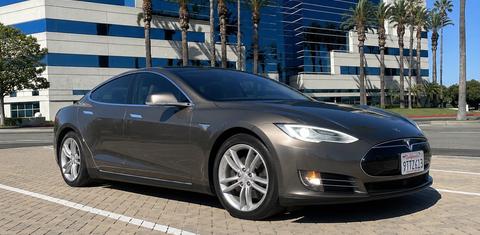 Tesla Model S 2015