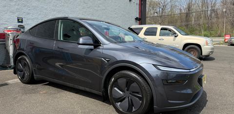 Tesla Model Y 2026