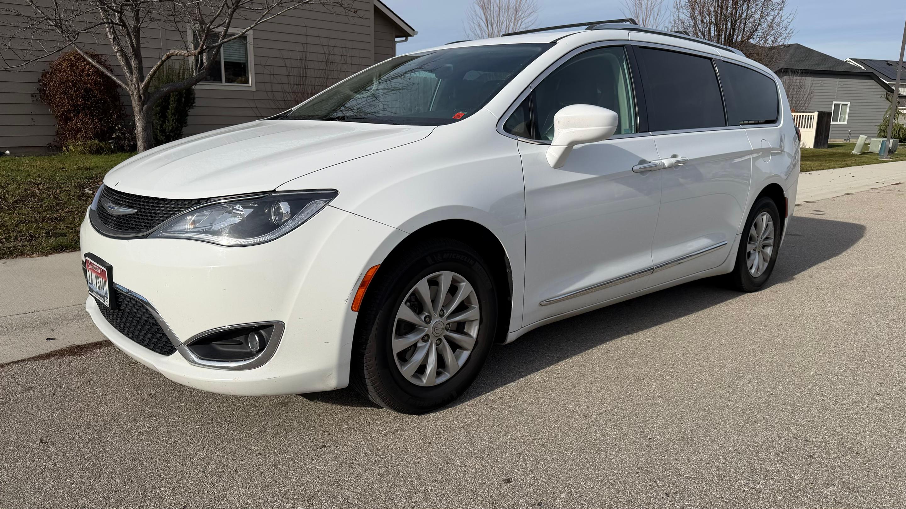 Chrysler Pacifica 2018 in Meridian, ID