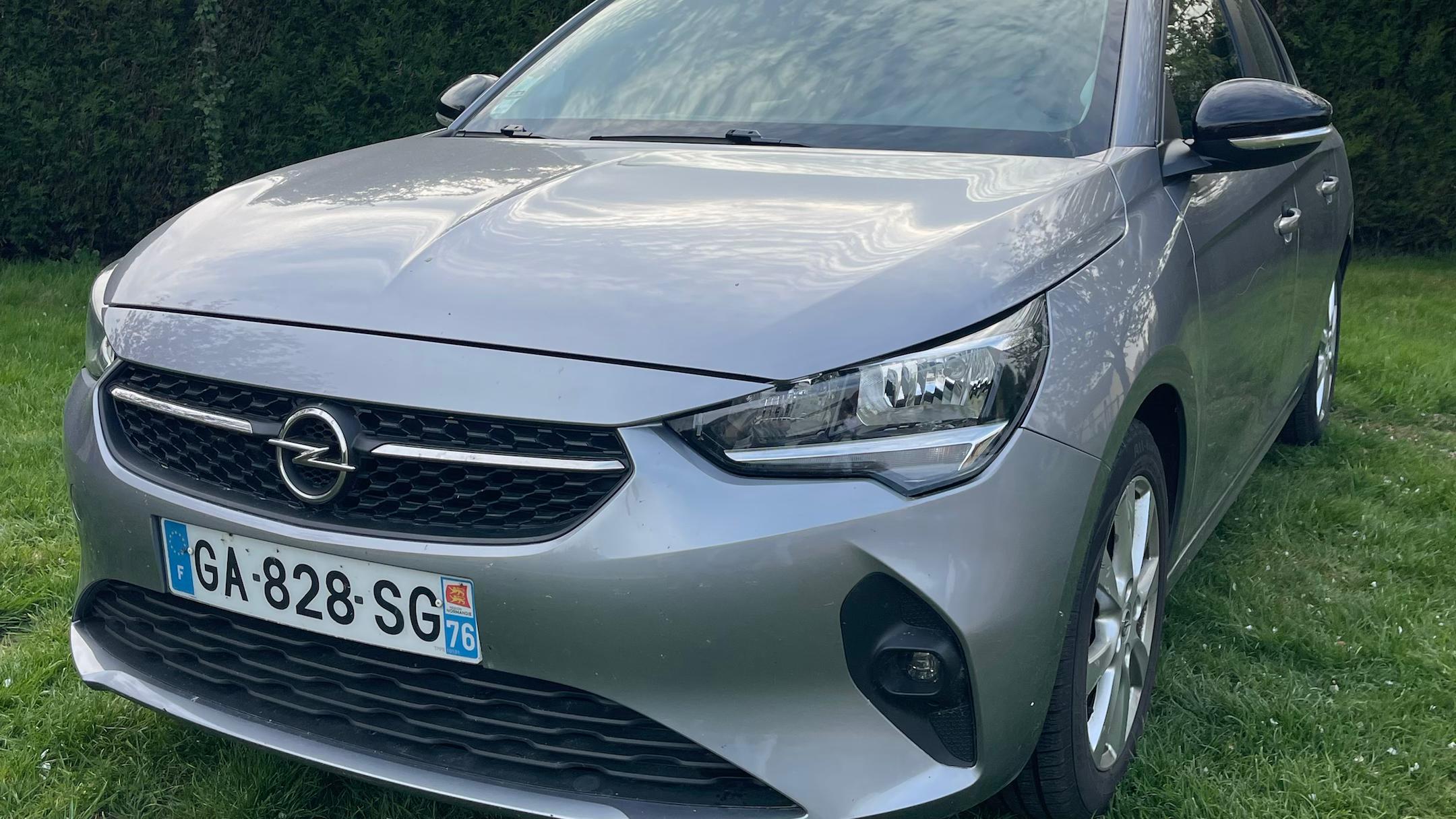 Opel CORSA 2021 à L'Aigle
