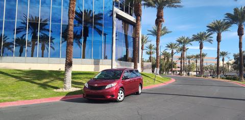 Toyota Sienna 2011