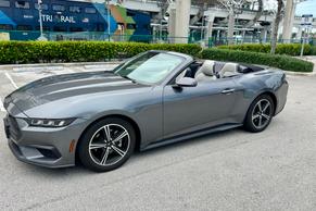 Ford Mustang 2024 in Miami