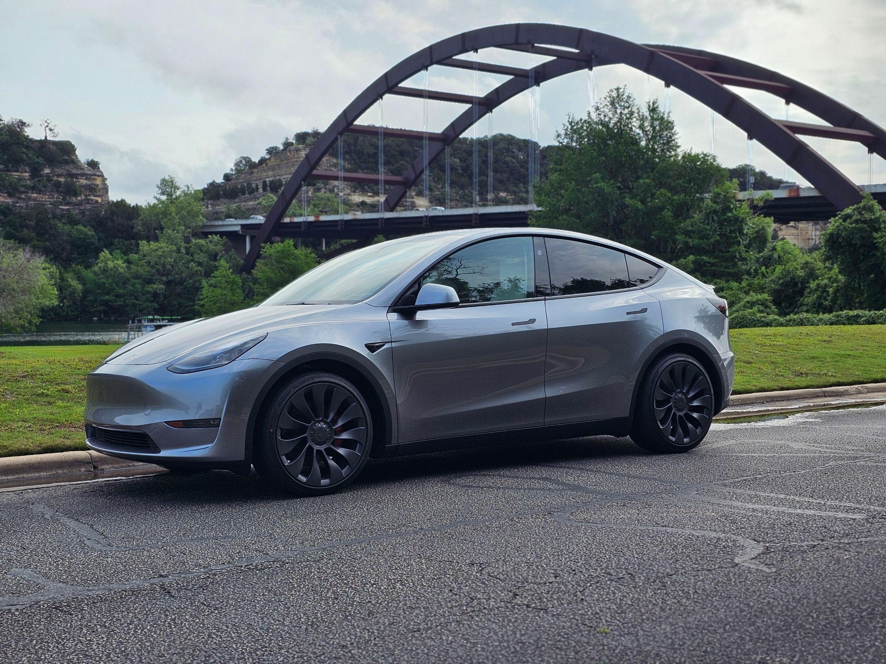 Tesla Model Y 2024 in Austin, TX