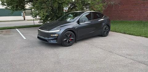 Tesla Model Y 2026