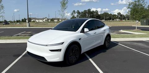 Tesla Model Y 2026