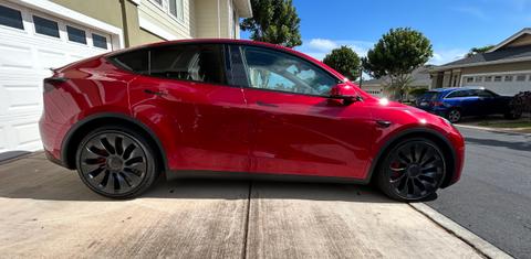 Tesla Model Y 2024