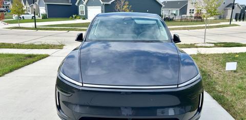Tesla Model Y 2026