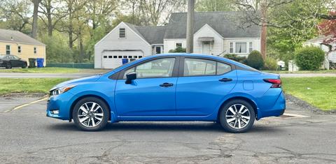 Nissan Versa 2024