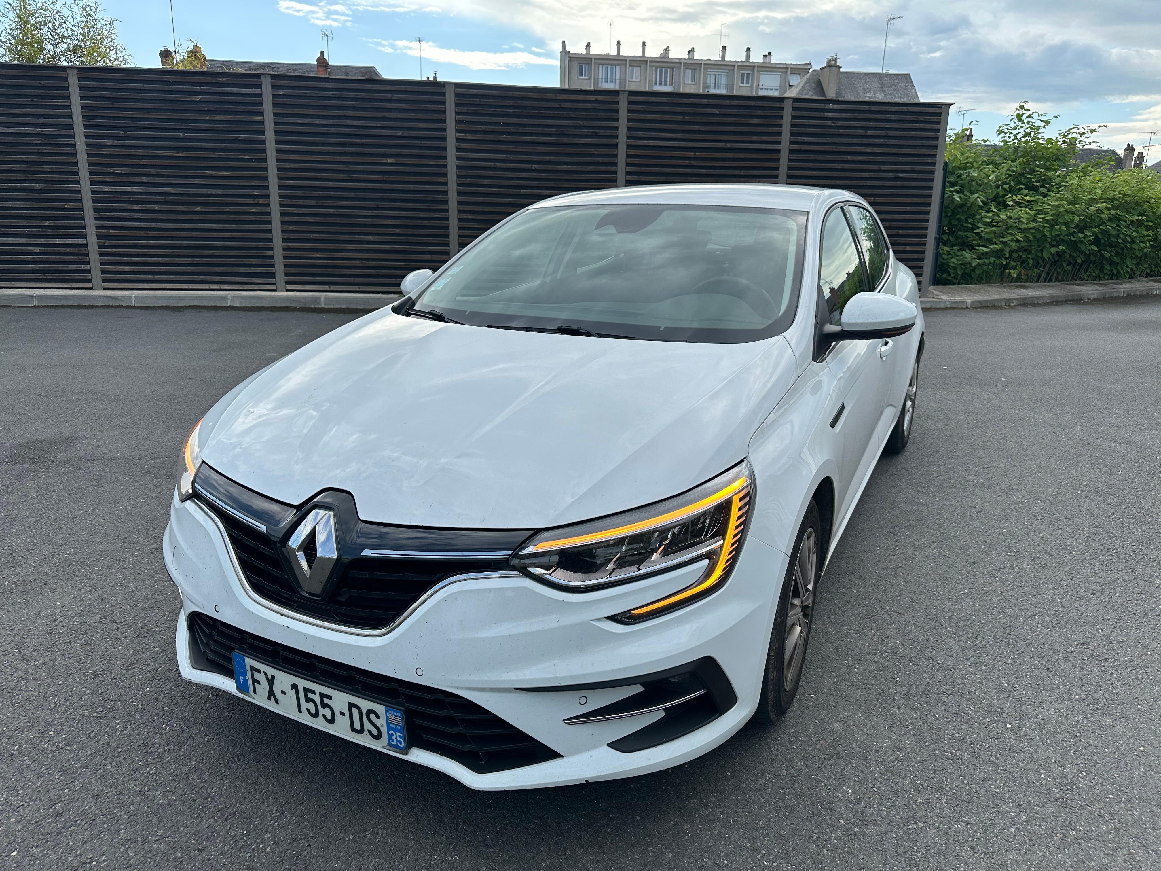 Renault MEGANE IV 2021 à Orléans