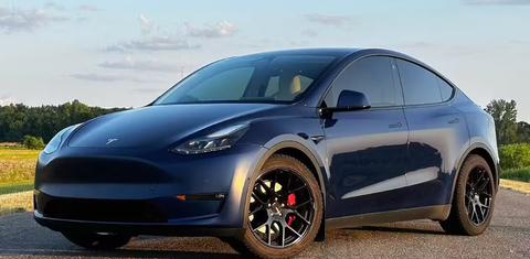 Tesla Model Y 2023
