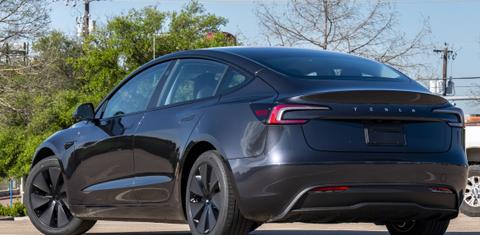 Tesla Model 3 2024