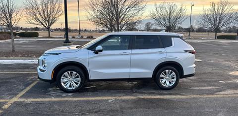 Mitsubishi Outlander 2025