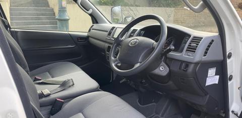 Toyota HIACE 2013