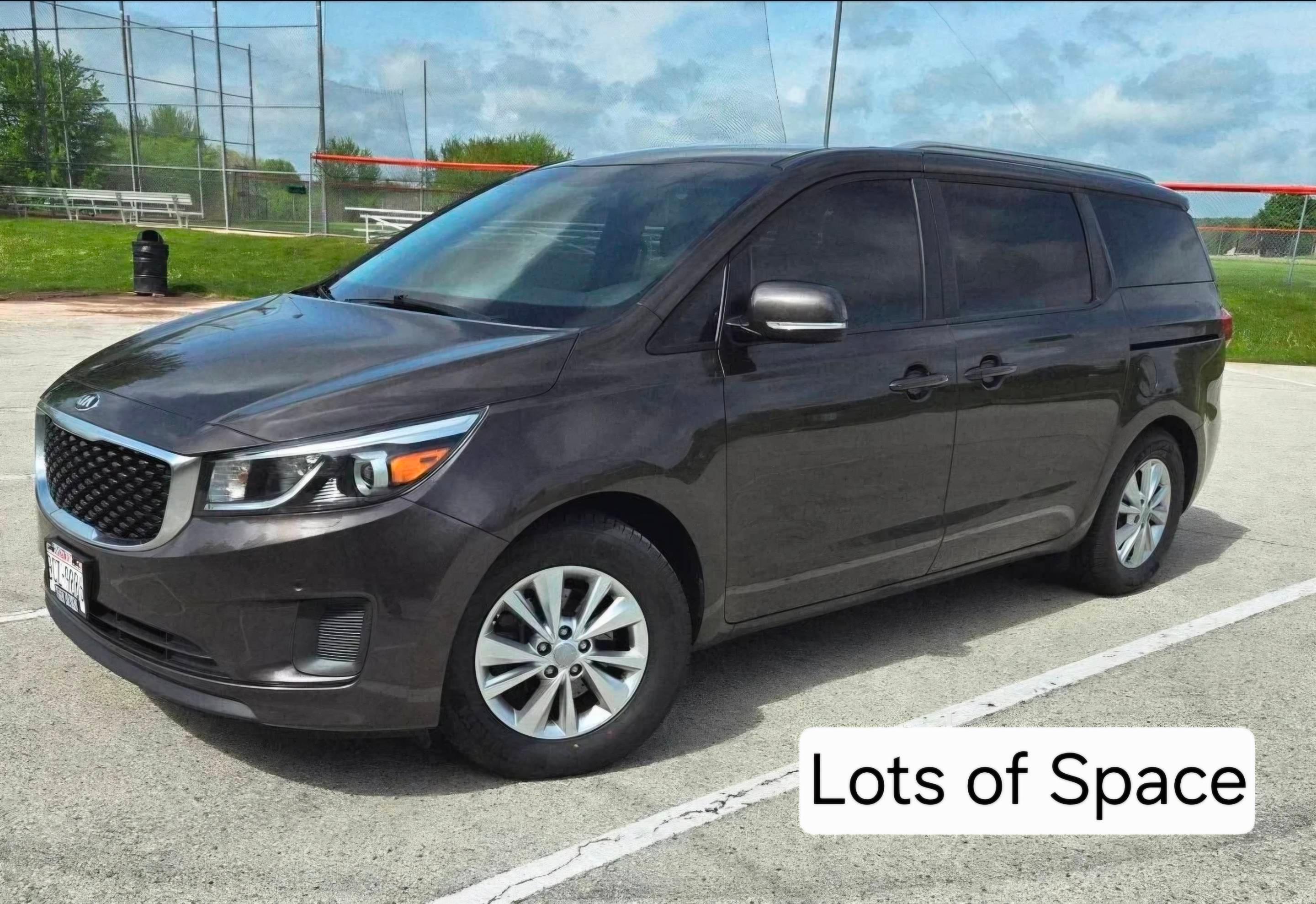 Kia Sedona 2017 in Mequon, WI